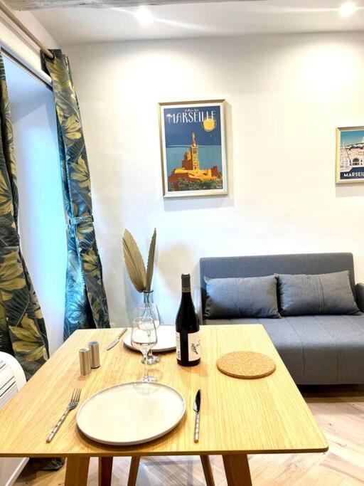 Cocon Cosy Au Coeur Du Vieux Port Lägenhet Marseille Exteriör bild